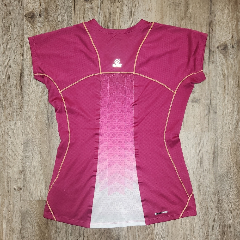 The North Face woman's tshirt